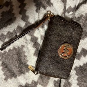 Michael Kors wristlet